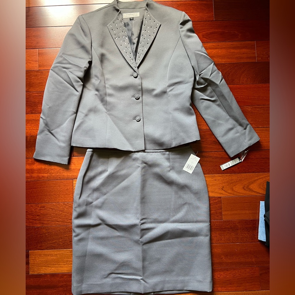 Classic Tahari Gray women's suit with simple beading on collar.